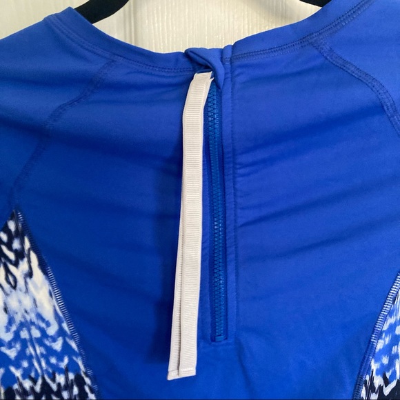 Athleta North Point Rashguard - Picture 3 of 6
